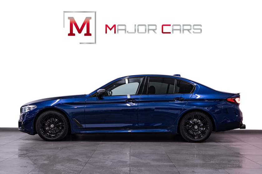 Bild 3 av BMW 520d xDrive Sedan M Sport Cockpit Skinn Kamera Drag 190hk
