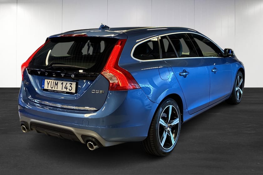 Bild 3 av Volvo V60 D5 Twin Engine AWD Geartronic | Classic R-Design | Navi | Backkamera | Bixenon |