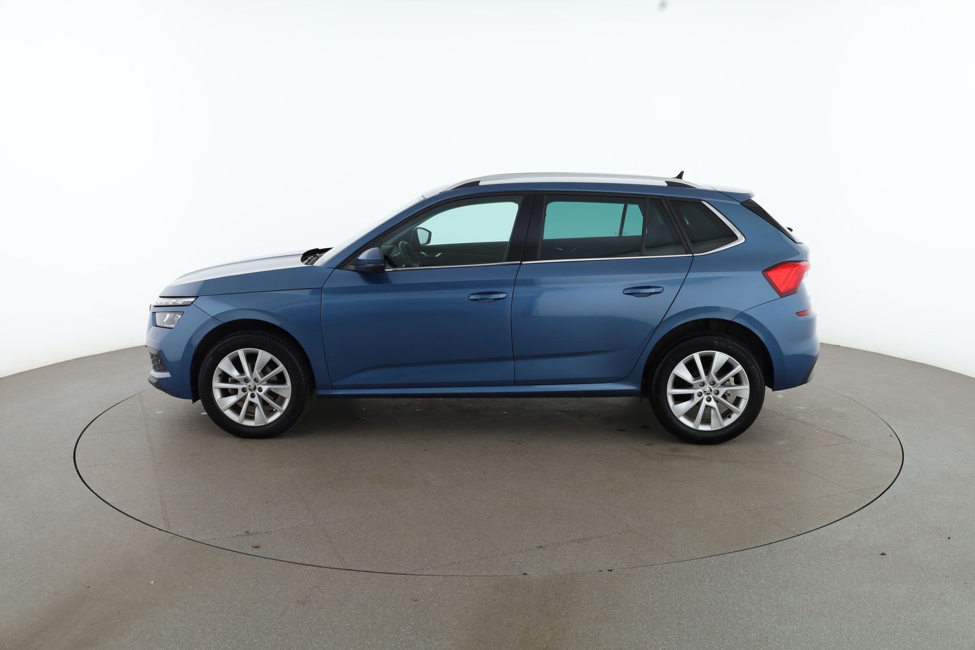 Skoda Kamiq 1.0 TSI Style 2022, bild 2/10