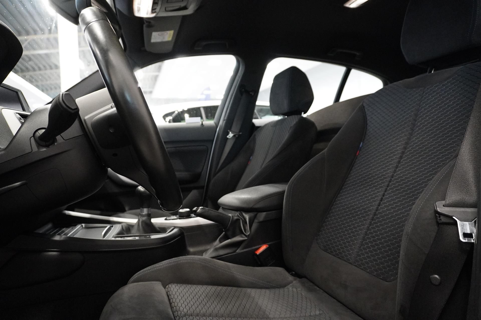 BMW 118 2018, kuva 3/10