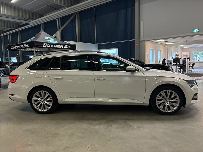 Bild 2 av Škoda Superb iV Kombi Skoda 1.4 TSI Adventure Edition