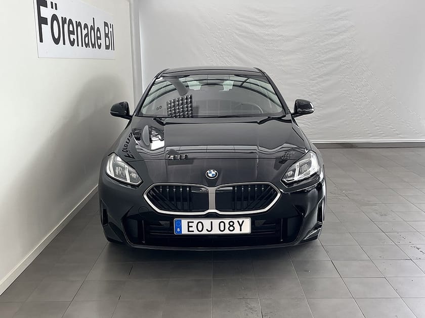 Bild 2 av BMW 120 Automat Backkamera 17" Driving Assist