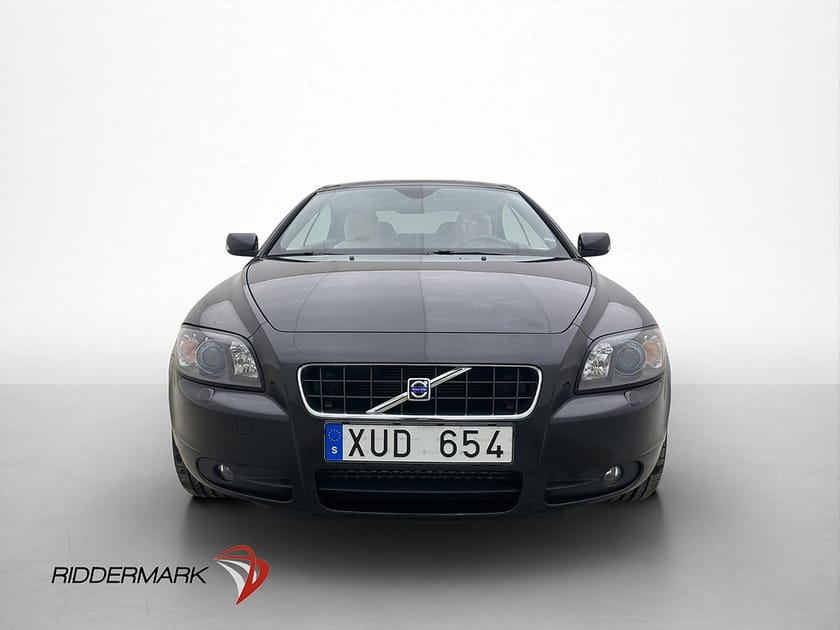 Bild 2 av Volvo C70 T5 220hk Summum Skinn Dynaudio Navi Elstolar