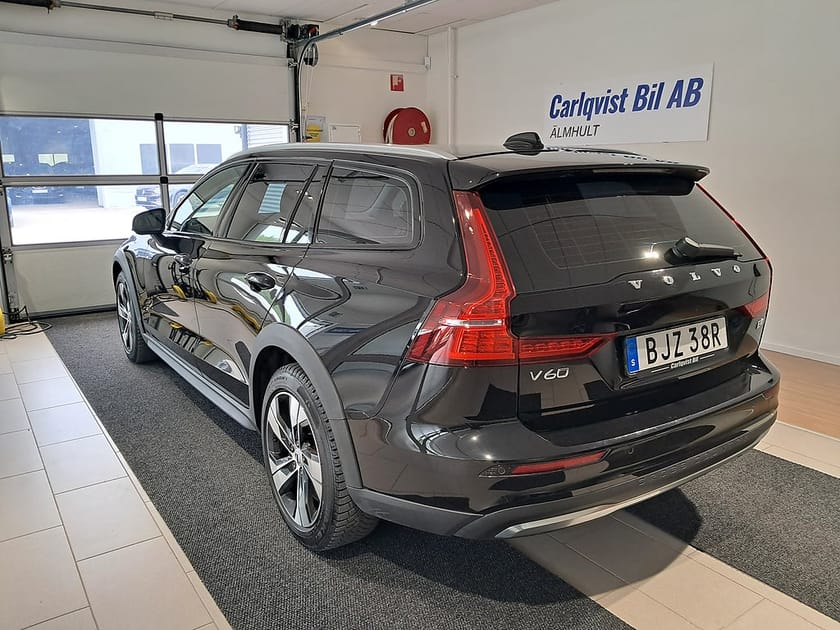 Bild 5 av Volvo V60 Cross Country B4 MILDHYBRID AWD 197HK 4x4 Advanced