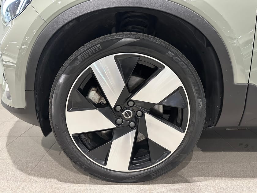 Bild 3 av Volvo XC40 Recharge Core / Navigation / Sensorer / Backkamera / 10.000kr tillbehör /