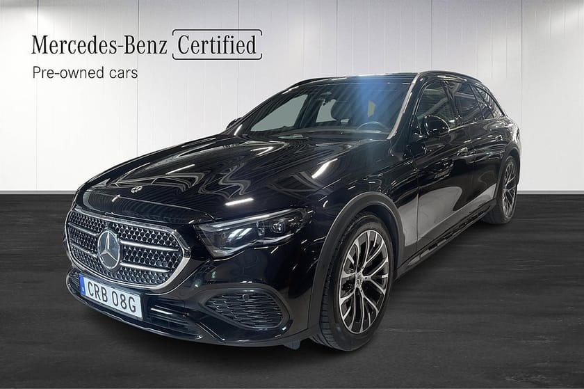 Bild 1 av Mercedes-Benz E 300 de 4MATIC All-Terrain Hyperscreen Burmester Drag