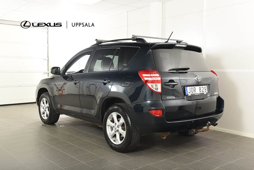 Bild 3 av Toyota RAV4 2.0 VVT-i 4x4 Automat Dragkrok Motorvärmare