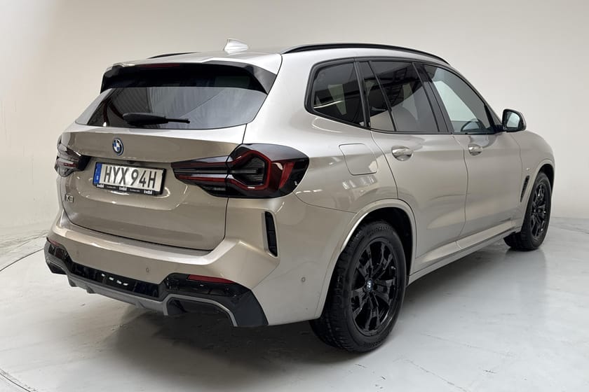 Bild 3 av BMW iX3 LCI, G08 (286hk) M Sport Inspiring Panorama