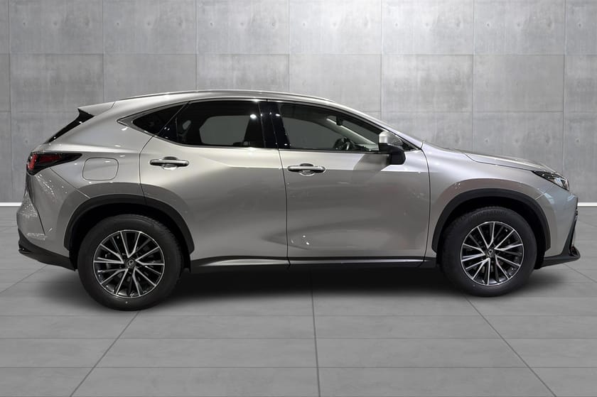 Bilde 4 av Lexus NX 450h+ NX450h+