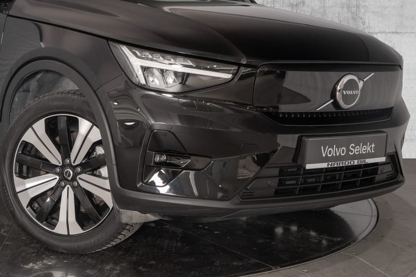Bilde 2 av Volvo XC40 Recharge Twin 408 hk Plus. Varmepumpe/Google maps/Krok/Adaptiv CC