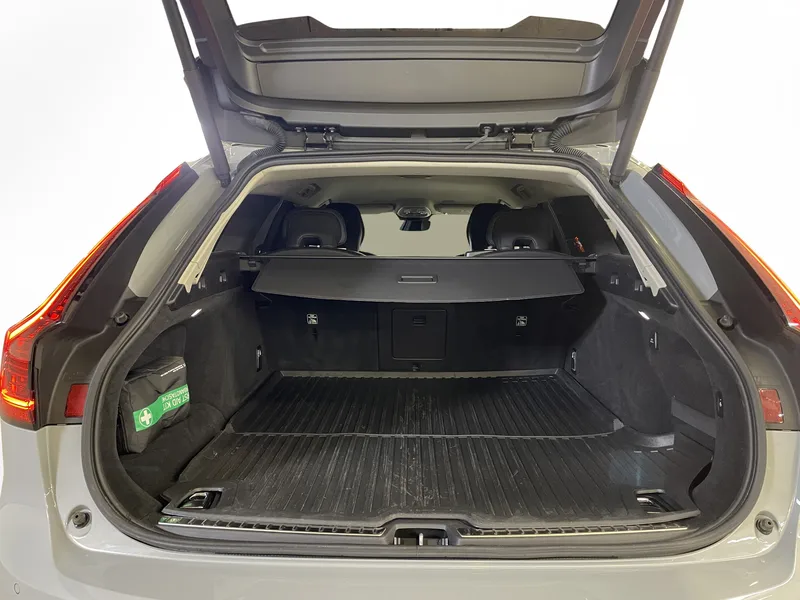 Bild 13 av 16 – Volvo V90 T6 Core Edition II