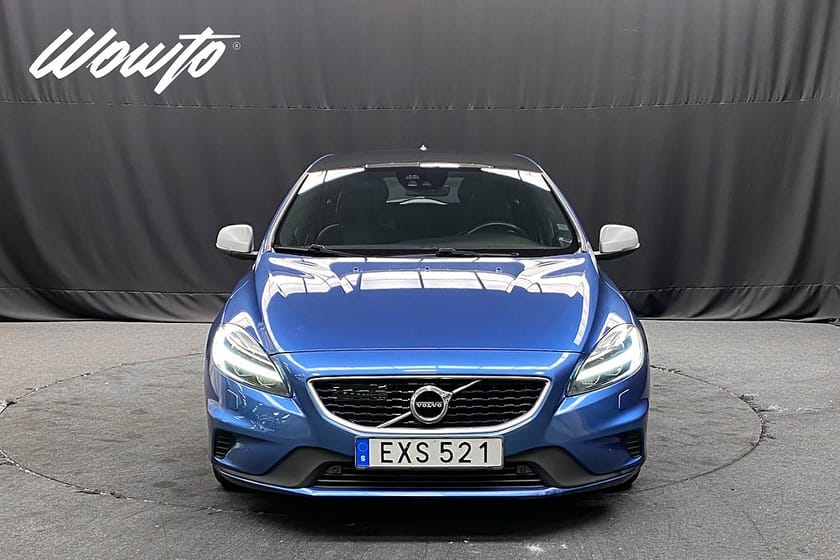 Bild 2 av Volvo V40 T3 152HK R-Design /Pano /Värmare /Navi
