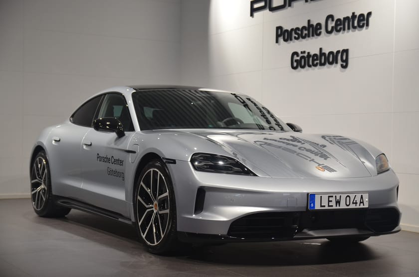 Bild 2 av Porsche Taycan 4 Black Edition