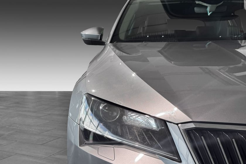 Bilde 4 av Škoda Superb Stasjonsvogn 190 HK | L&K | KROK | WEBASTO | KAMERA | ACC | NAVI