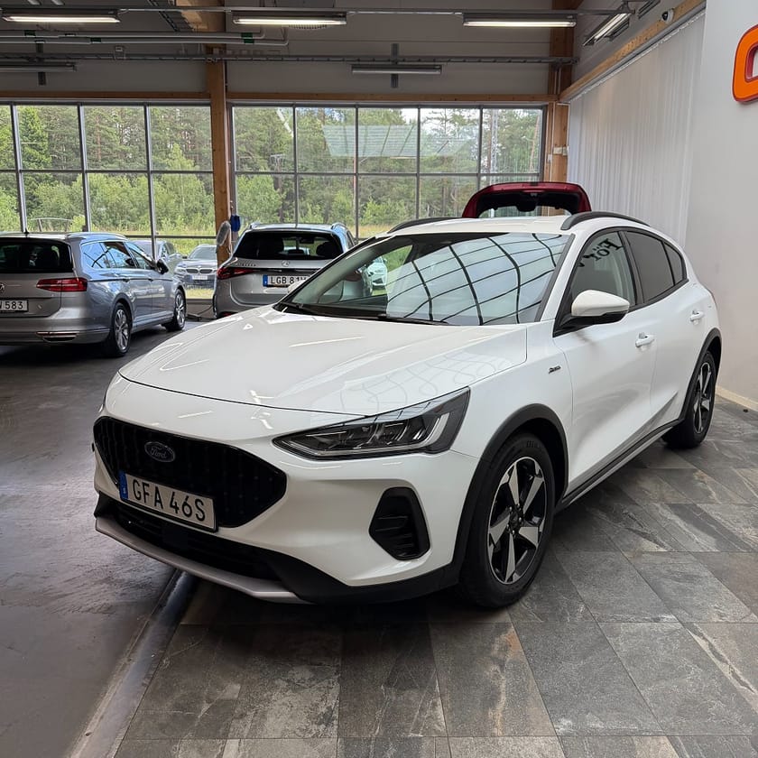 Bild 5 av Ford Focus Active 1.0 Hybrid Business Carplay Backkamera