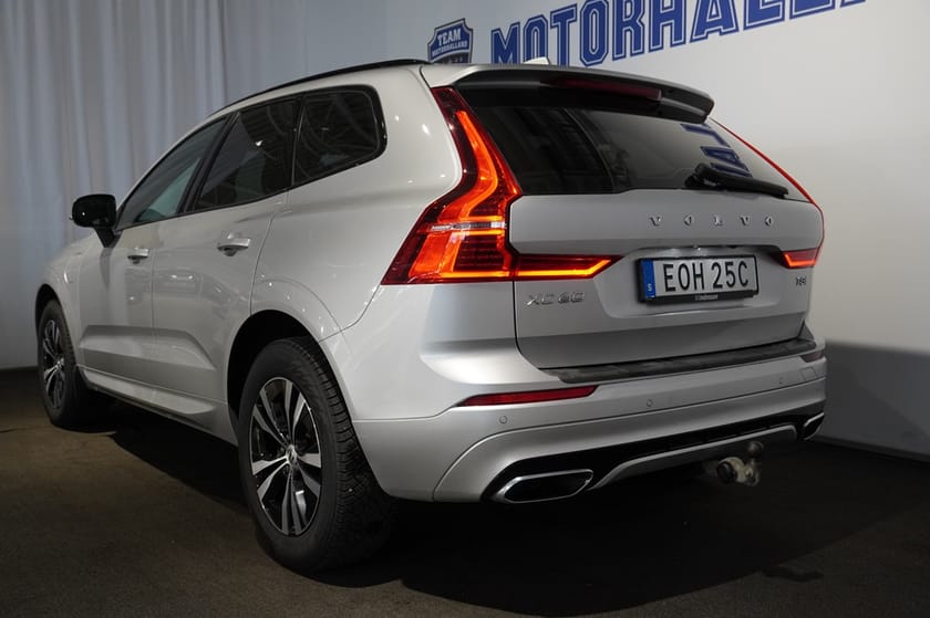Bild 3 av Volvo XC60 T8 (392HK) R-Design - Pano/360/HK/Drag/HeadUp/Elba