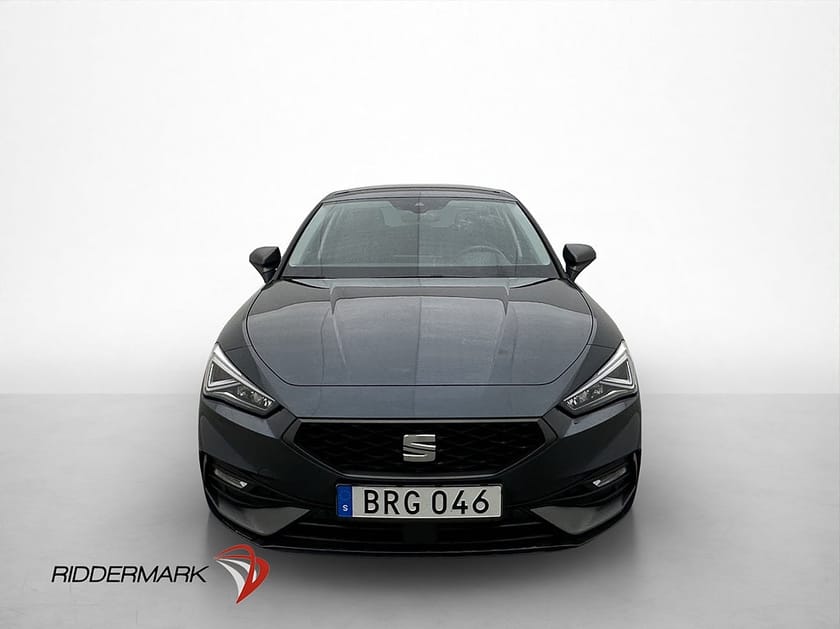 Bild 3 av SEAT León e-Hybrid 204hk FR Cockpit B-Kamera Nyservad