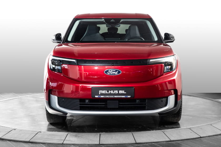 Bilde 2 av Ford Explorer EV Extended Range AWD Ex. - Lucid Red - Sjekk hva du får her!