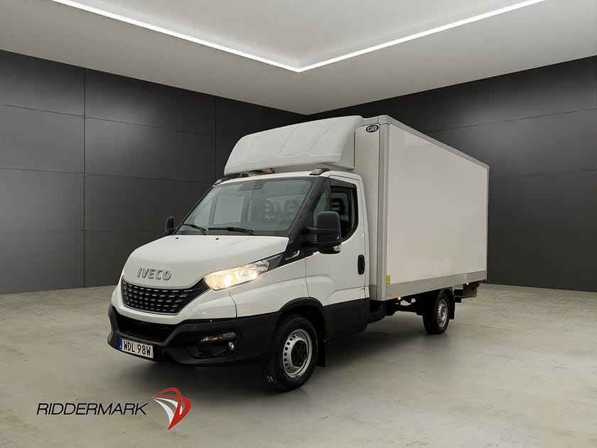 Bild 3 av Iveco Daily 35-140 Chassi Cab 2.3JTD BAKGAVELLYFT Sidodörr Farthållare Moms