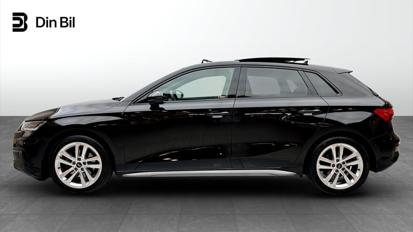 Bild 2 av Audi A3 Sportback 35 TFSI 150HK Black Optik PANO