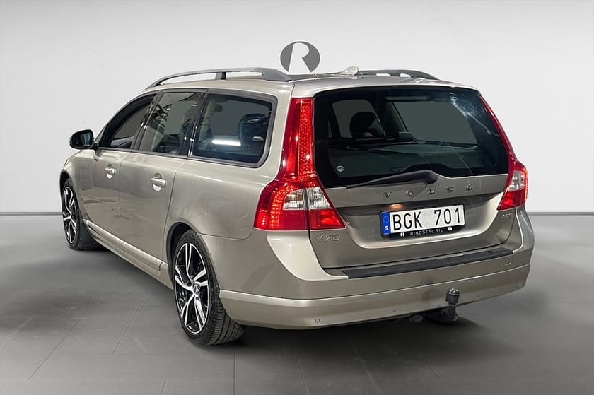 Bild 5 av Volvo V70 2.5FT 200 HK MOMENTUM DRAG PDC M&K 19900MIL NYSERV 18"