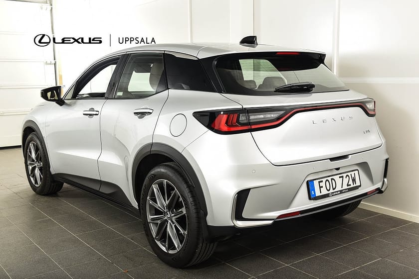 Bild 3 av Lexus LBX 1.5 Elhybrid Elegant TechPaket Backkamera Skinn Carplay