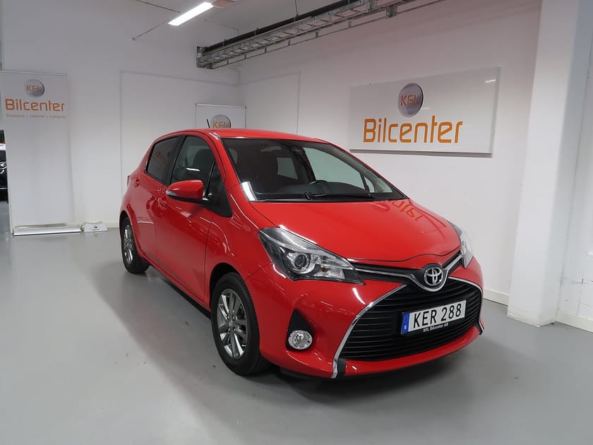 Bild 3 av Toyota Yaris 5-d 1.33 Active, Edition Feel V-Däck ingår Kamera-Farth