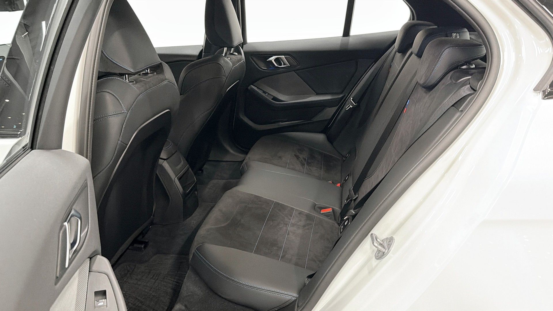 BMW 120 i M Sport H/K Rattvärme 2026, bild 5/10
