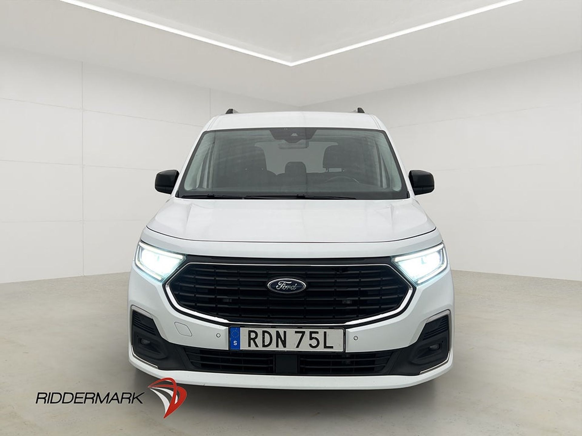 Ford Tourneo Connect 5-Sits D-Värm 2023, bild 5/10