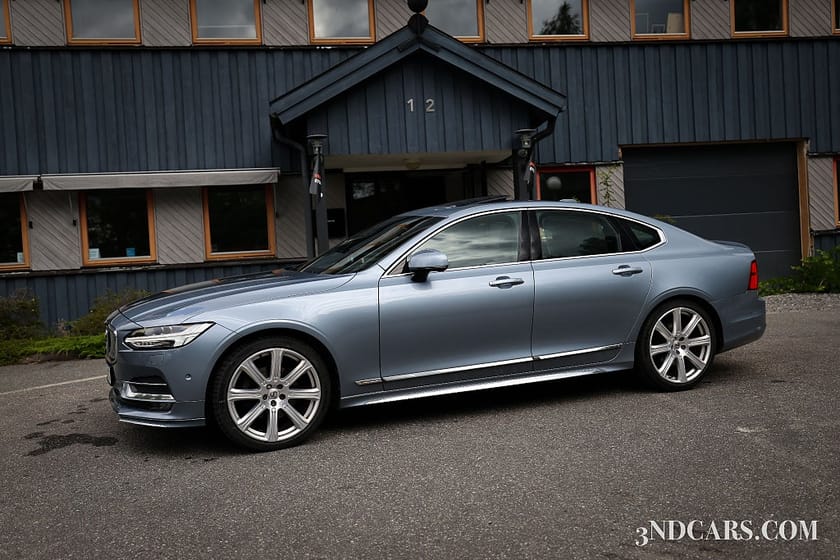 Bild 1 av Volvo S90 D5 AWD Inscription Dragkrok Glastak B&W ljud Euro 6