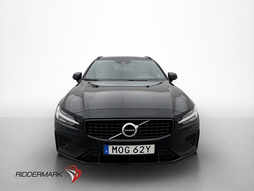 Bild 2 av Volvo V60 Recharge T6 AWD R-Design Värm Drag Kamera CarPlay