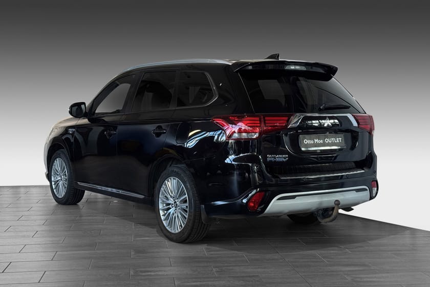 Bilde 5 av Mitsubishi Outlander PHEV INSTYLE+ SAFETY | KROK | 360° | SKINN | TOPPMODELL