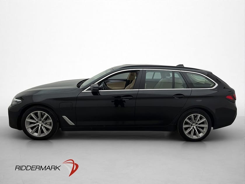 Bild 4 av BMW 530e xDrive Touring 292hk Drag Kamera CarPlay Skinn P-sensorer