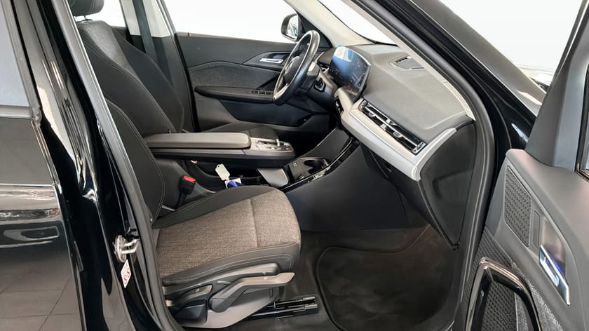 Bild 3 av BMW iX1 xDrive30 306HK KAMERA NAVI MOMS