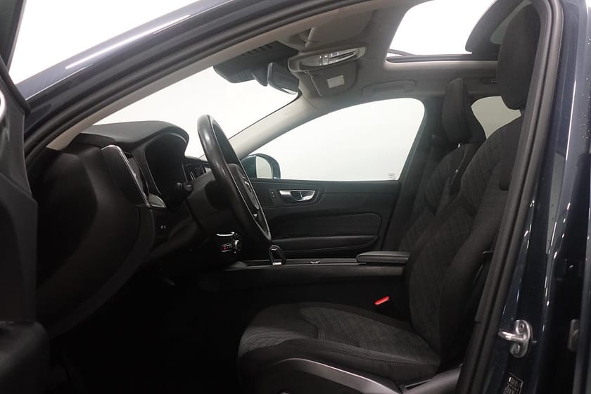 Bild 4 av Volvo XC60 Recharge T6 AWD Aut Panorama Drag Adaptiv farthållare
