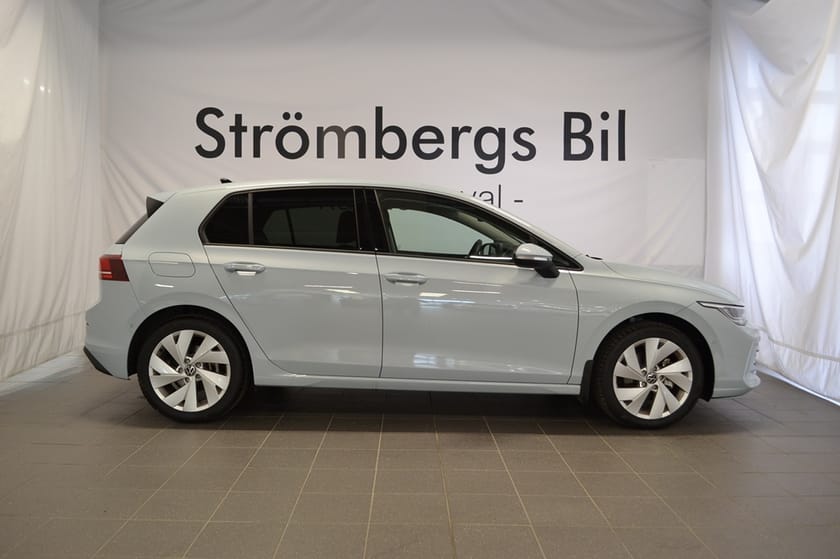 Bild 2 av Volkswagen Golf 1.5 eTSI 150hk