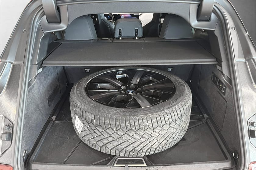 Bilde 5 av BMW iX xDrive40 xDrive 40 Bower&Wilkins Multiseter Softclose Klimasete
