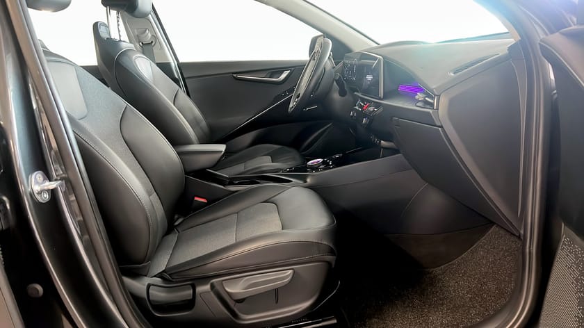 Bild 3 av Kia Niro Hybrid Action 141 Hk Backkamera
