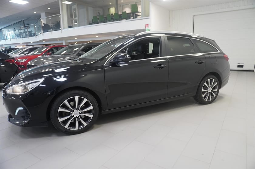 Bild 3 av Hyundai i30 Kombi 1.0 T-GDi Limited Backkamera