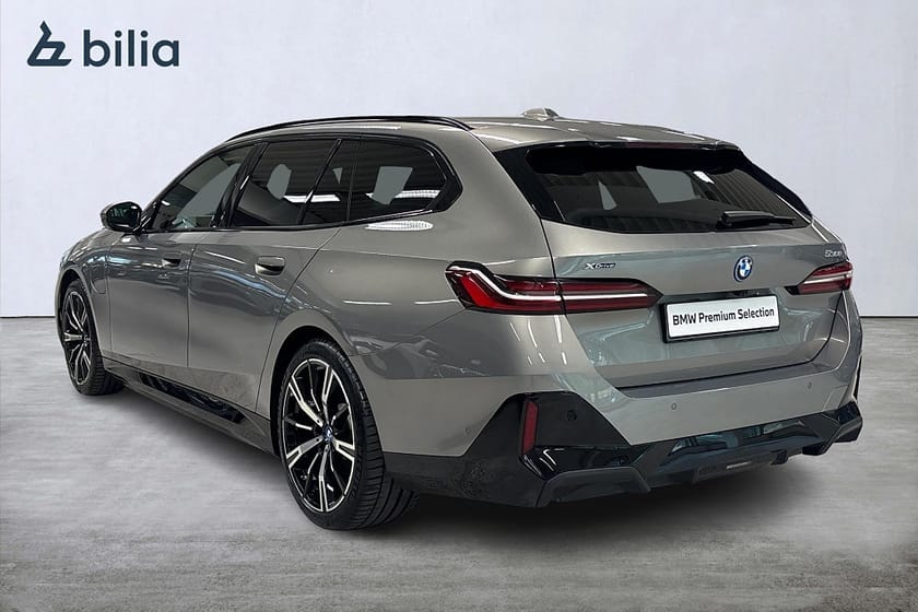 Bild 2 av BMW 530e xDrive Touring M-Sport | Aktiv farth. | Drag | H&K
