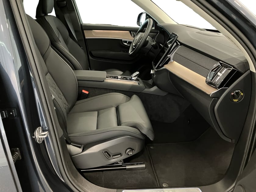 Bild 5 av Volvo XC90 T8 Ultra Dark | Drag | 360° | H/K | HUD | Panorama |