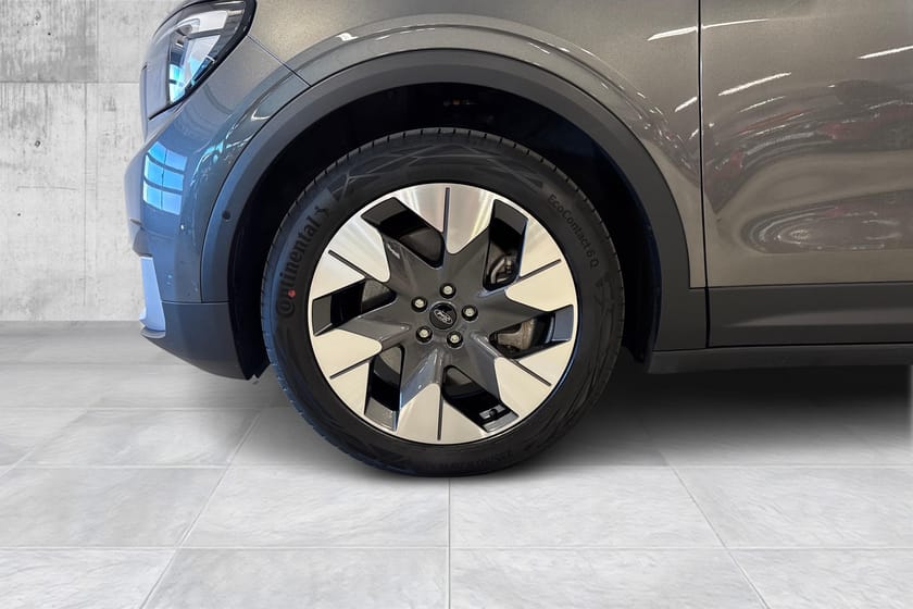 Bilde 4 av Ford Explorer EV Extended Range AWD Premium / Long / Navi / Massage / HUD / B&O