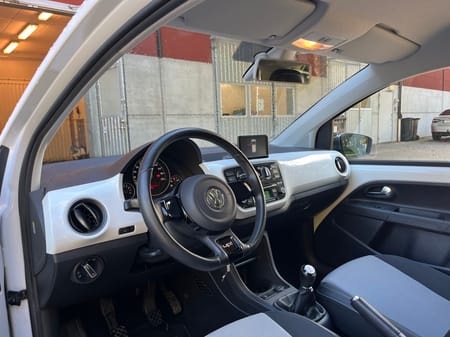 Volkswagen up!