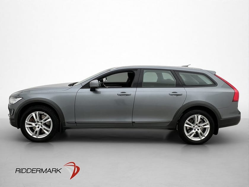 Bild 4 av Volvo V90 Cross Country D4 AWD Momentum VOC Rattvärme Drag