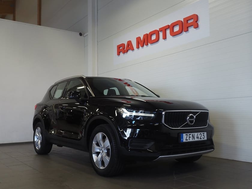 Bild 3 av Volvo XC40 T2 122hk Geartronic Momentum Adv |Navi|Kamera|Keyless|