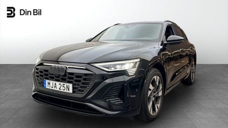 Audi Q8 55 e-tron quattro 408hk S-line/360kamera/Matrix/Dr