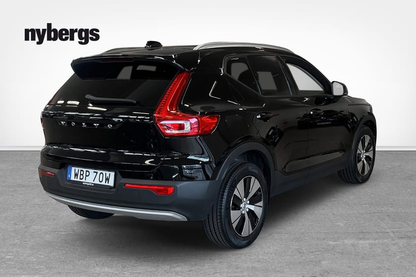 Bild 4 av Volvo XC40 B4 FWD Bensin Momentum Advanced Edt