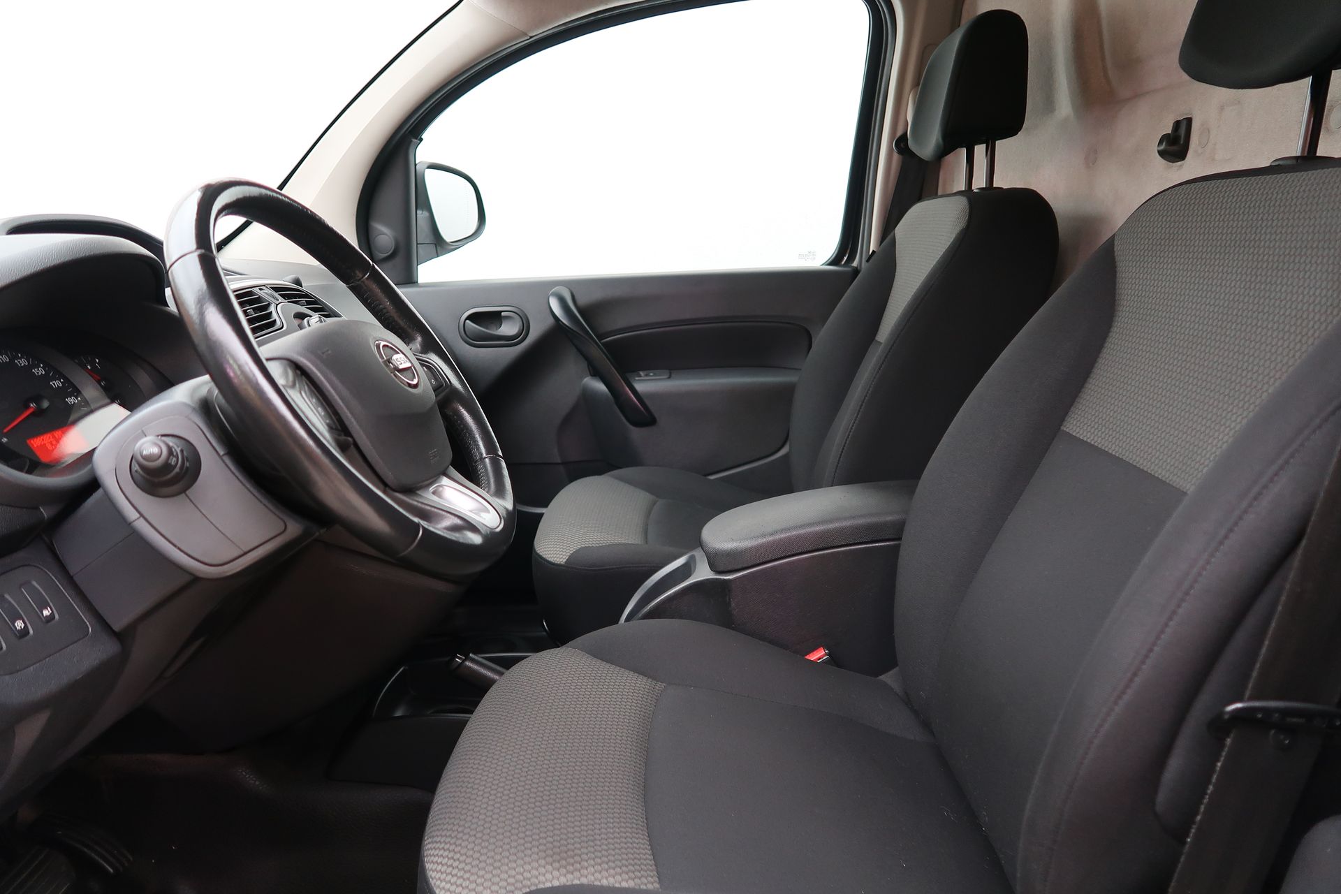 Nissan NV250 2.0t 1.5 dCi 95hk 2021, bild 7/10