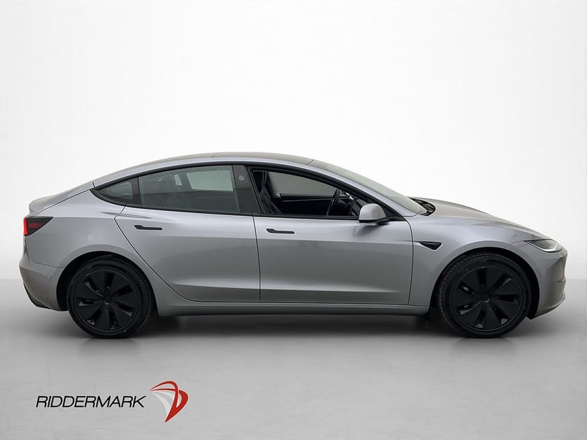 Bild 5 av Tesla Model 3 Long Range AWD MOMS Autopilot Värmare En-Bruk