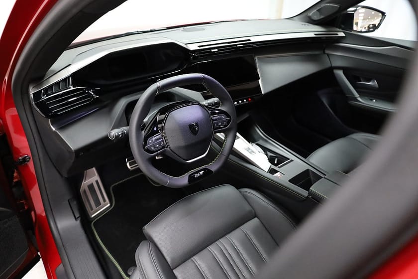 Bild 5 av Peugeot 408 Hybrid 145 GT Exklusive hk Aut Focal HiFi